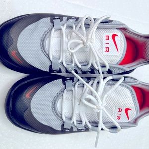 Nike air boys shoes 👞